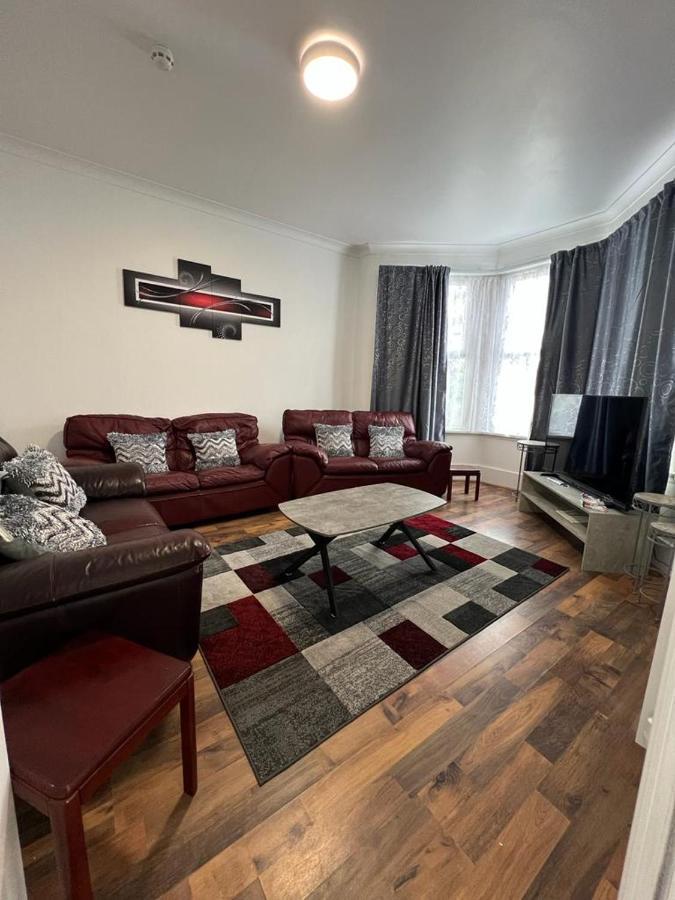 Hotel Woodgreen House Londra Esterno foto