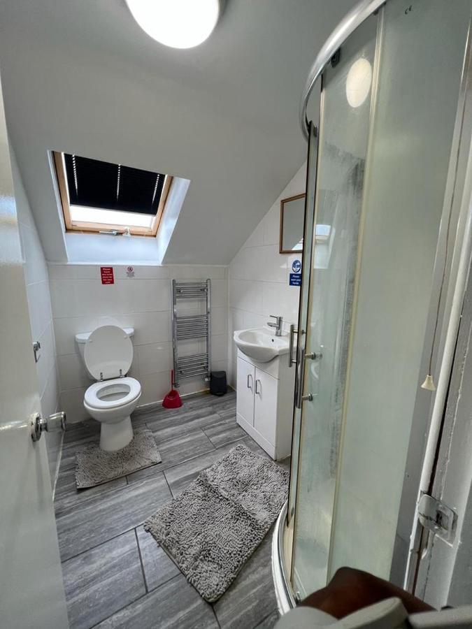 Hotel Woodgreen House Londra Esterno foto