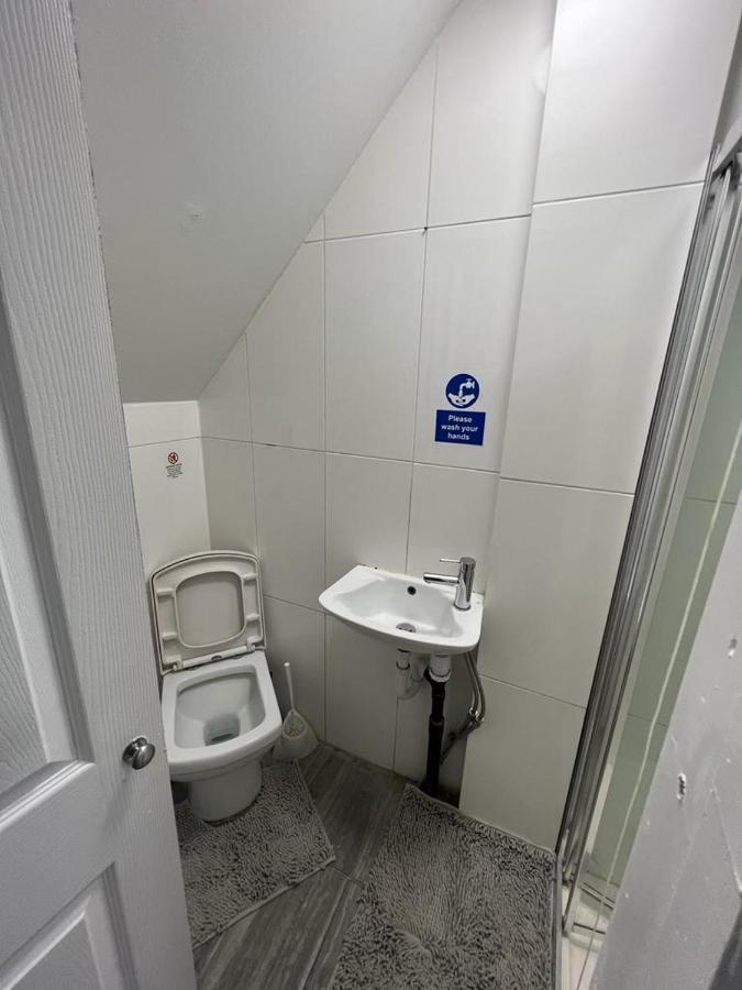 Hotel Woodgreen House Londra Esterno foto