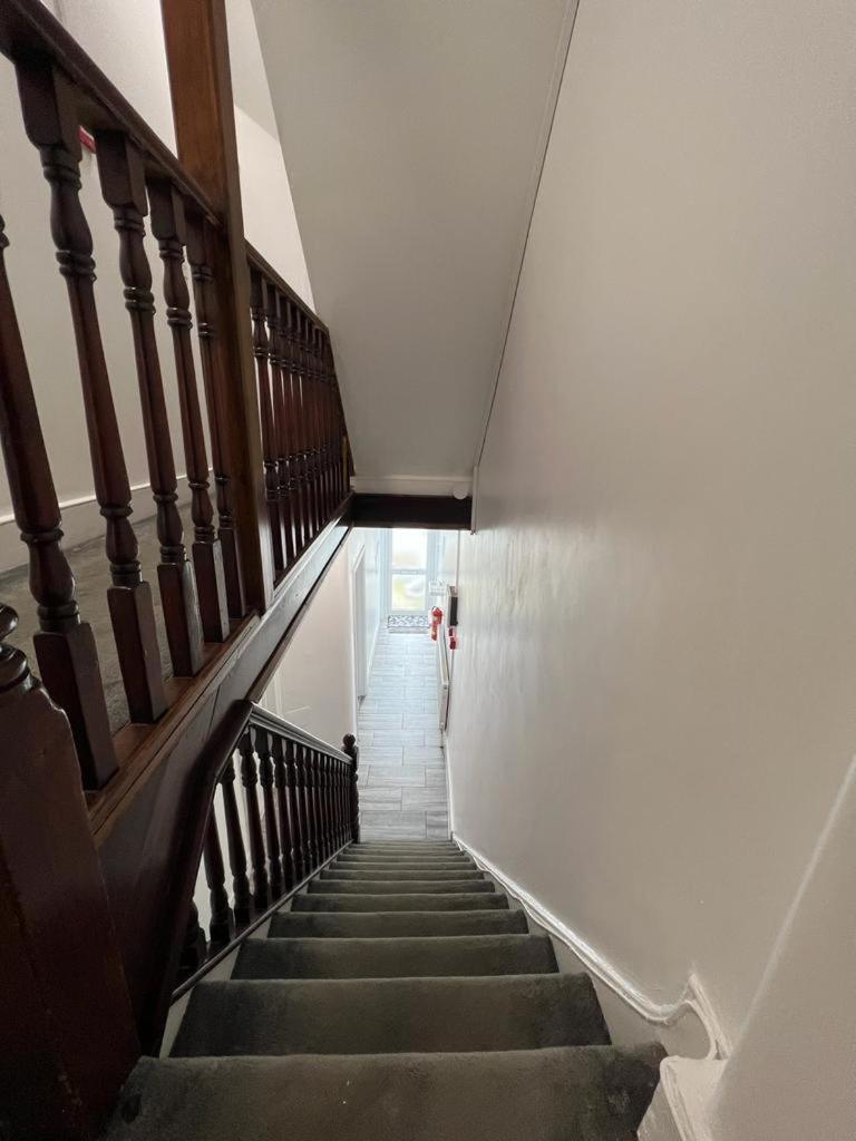 Hotel Woodgreen House Londra Esterno foto